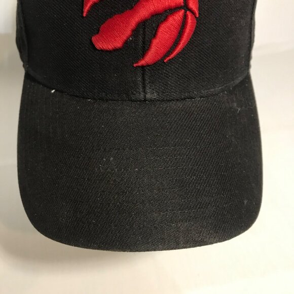 Toronto Raptors '47 Brand OSFA Black Cap With Red Claw Logo - Picture 9 of 9